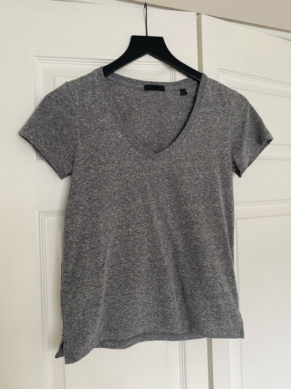 ATM Anthony Thomas Melillo Heather Gray V-Neck Tee